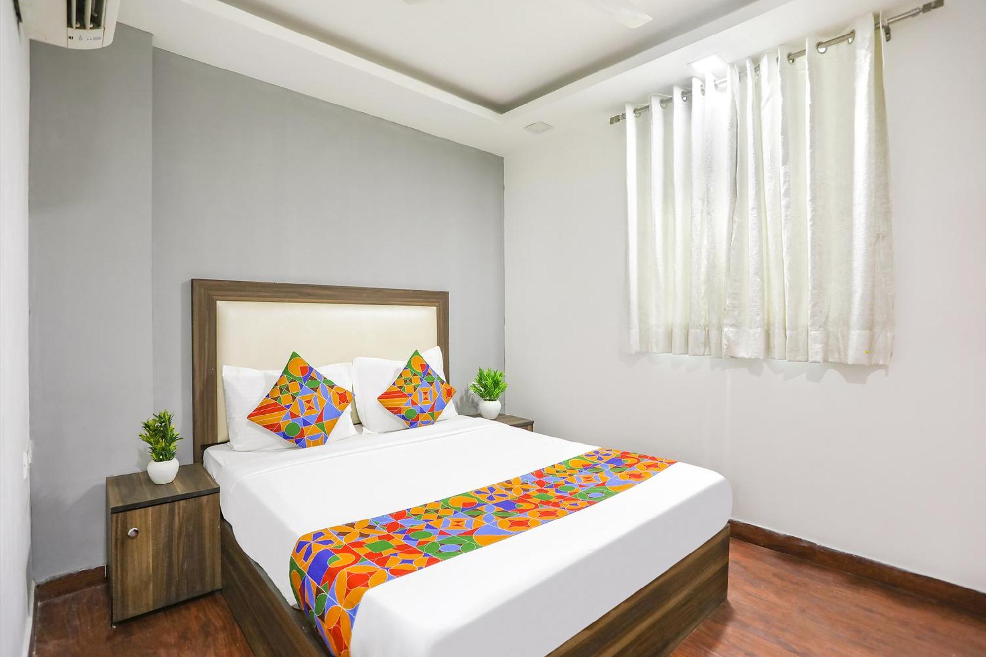 Fabexpress The Arrow Hotel Ню Делхи Екстериор снимка