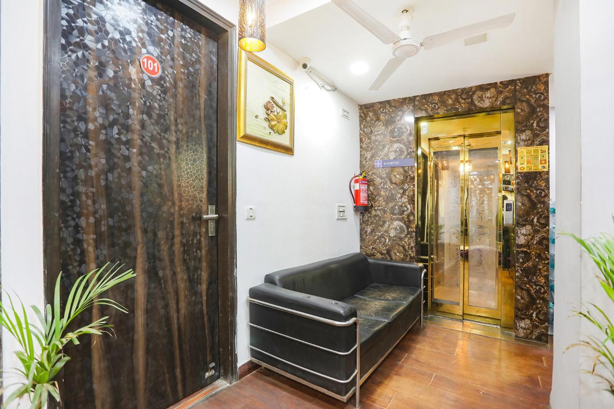 Fabexpress The Arrow Hotel Ню Делхи Екстериор снимка